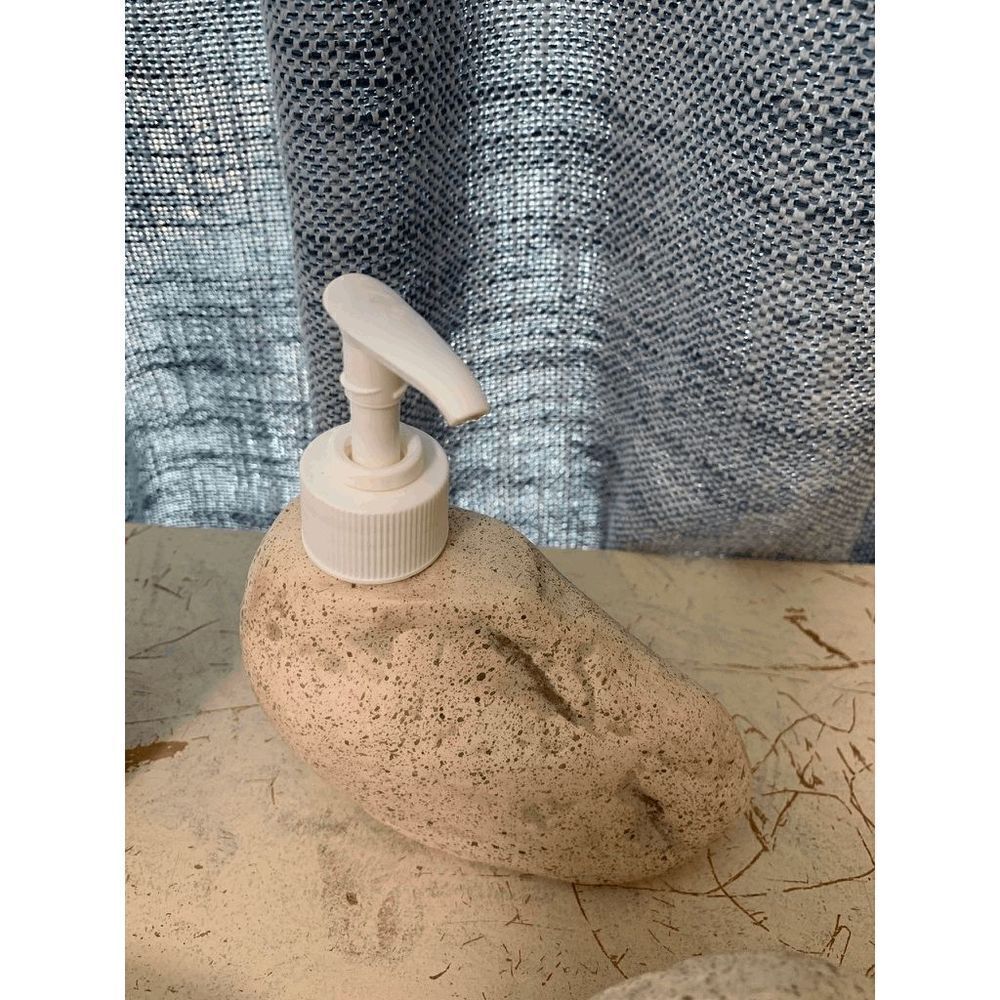 Handcrafted 4 Piece Bathroom Set - Picture 4 of 8